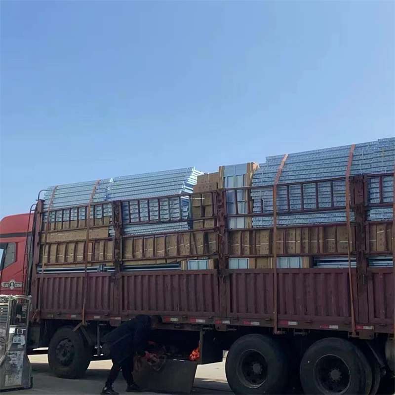 内蒙古兴安盟科尔沁右翼中旗到新疆阿勒泰富蕴县物流公司，一站式服务